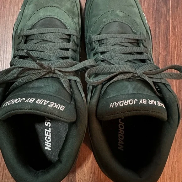 Nigel Sylvester x Air Jordan 4 Bike Air - Picture 9 of 12